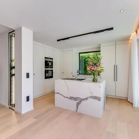 Villa Luxury 5 Bed - Heated Pool